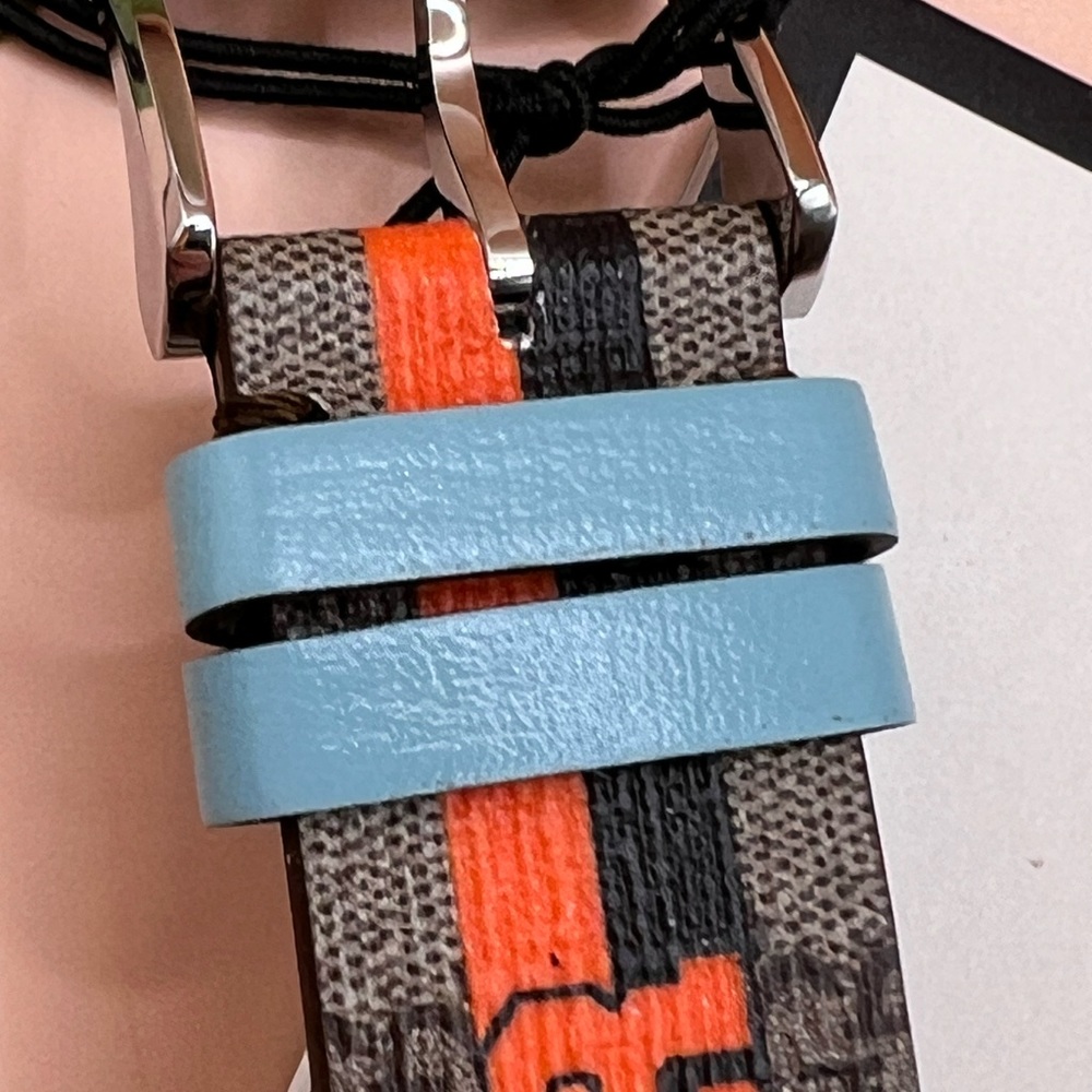 Gucci - G Timeless Tiger Watch - Picture 12 of 15
